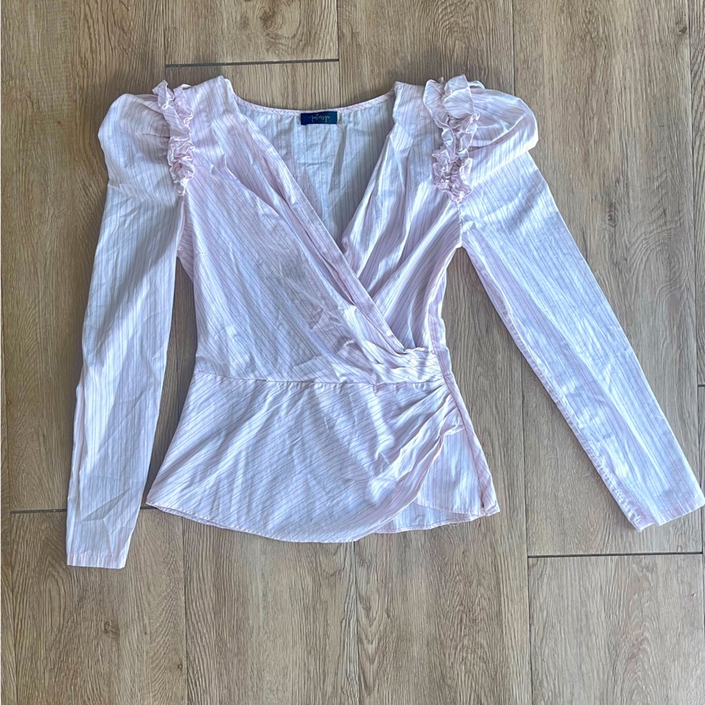 V-neck Puff Sleeve Petersyn Blouse
